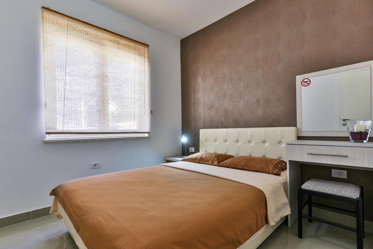 Apartamento Zelen Lux Sutomore Exterior foto